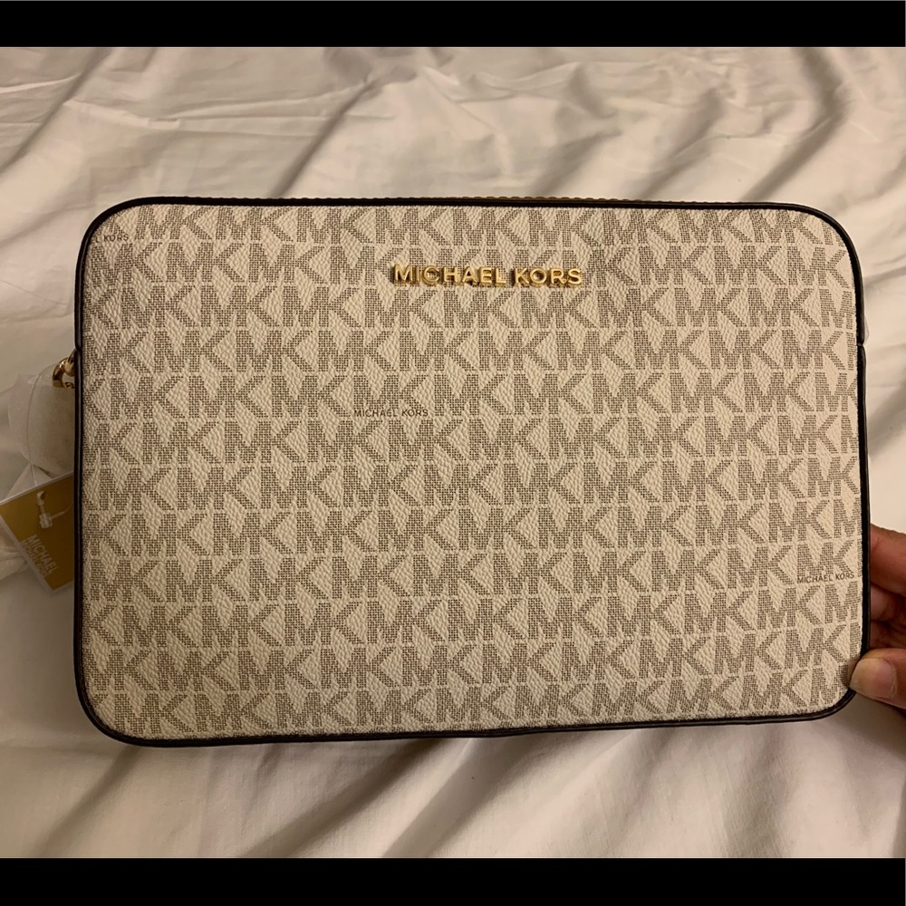 Michael Kors Crossbody